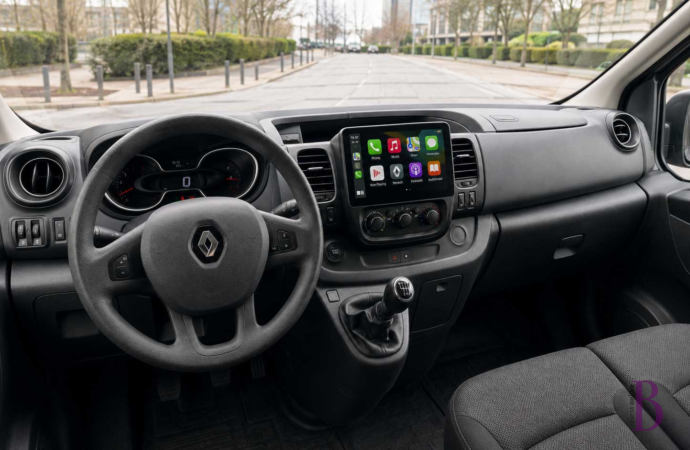 Renault Trafic III: як розпізнати клімат перед 9-дюймовим апгрейдом